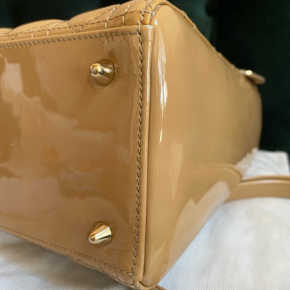 *SOLD* Lady Dior cannage quilted beige patent silver hardware Medium bag - Picture 12 of 16